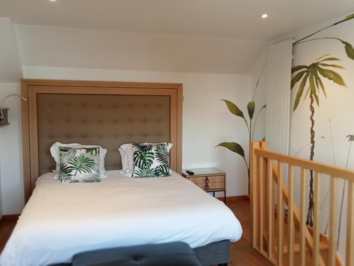 Hotel Et Spa Le Lion D'Or Pont-Évêque 외부 사진
