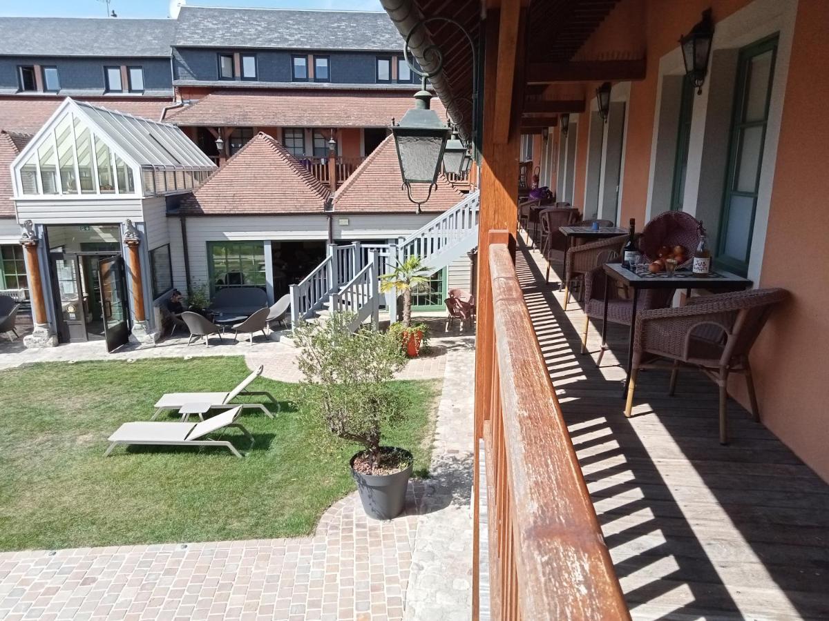 Hotel Et Spa Le Lion D'Or Pont-Évêque 외부 사진