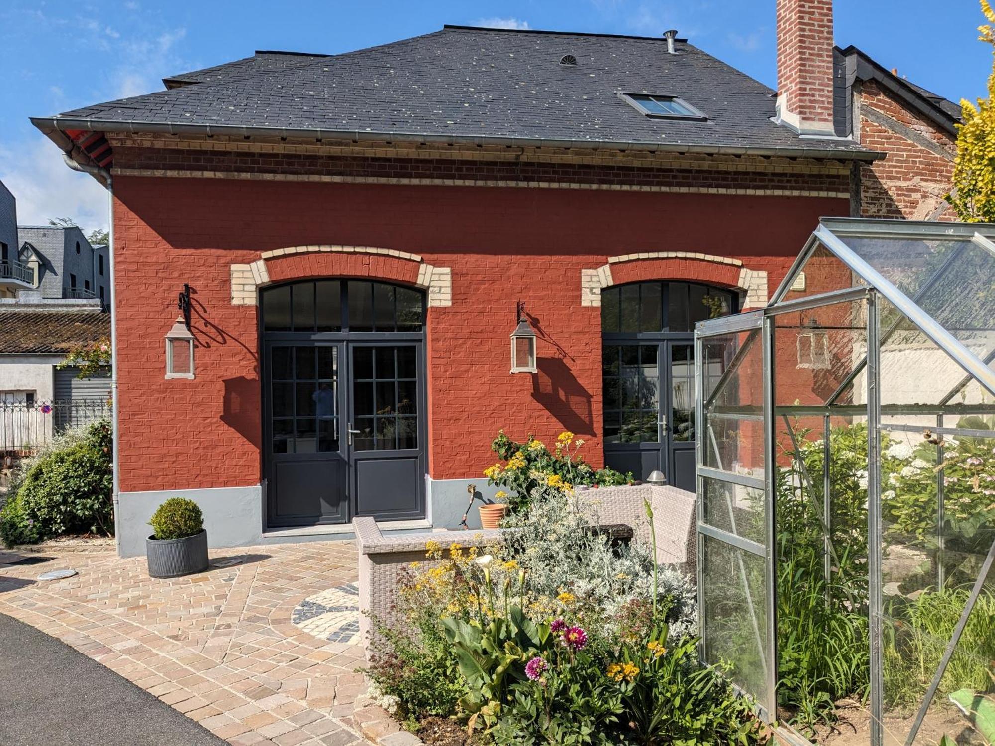 Hotel Et Spa Le Lion D'Or Pont-Évêque 외부 사진
