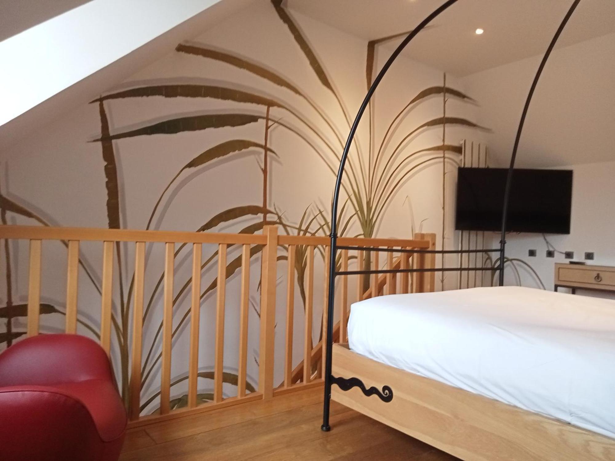 Hotel Et Spa Le Lion D'Or Pont-Évêque 외부 사진